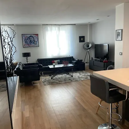 Maison De *
